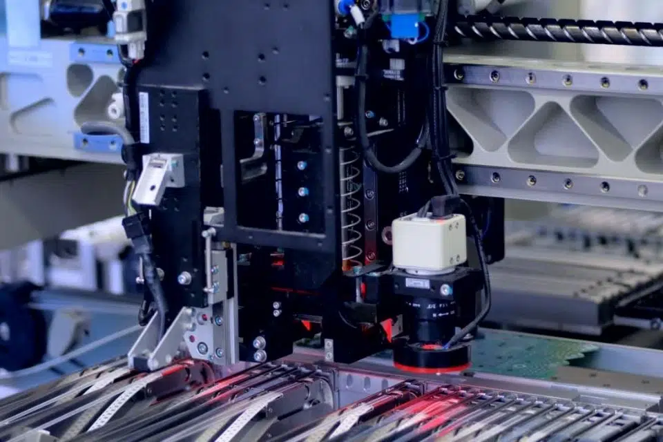 Small batch PCB assembly service